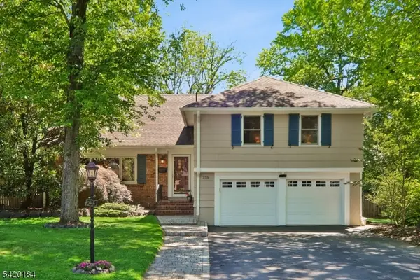 735 Radley Rd, Westfield Town, NJ 07090