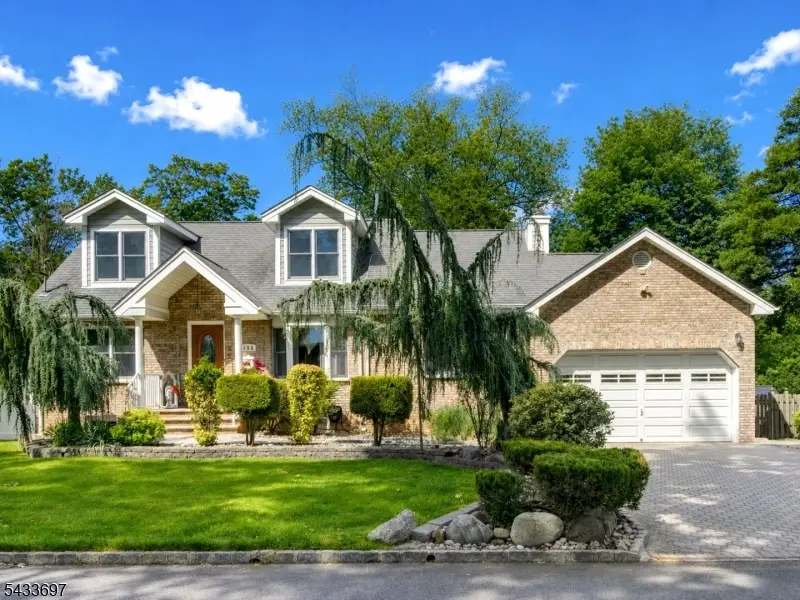 180 Mill Ln, Mountainside, NJ 07092 - #1