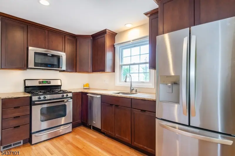 18 Columbia Ave, Berkeley Heights, NJ 07922 - #3