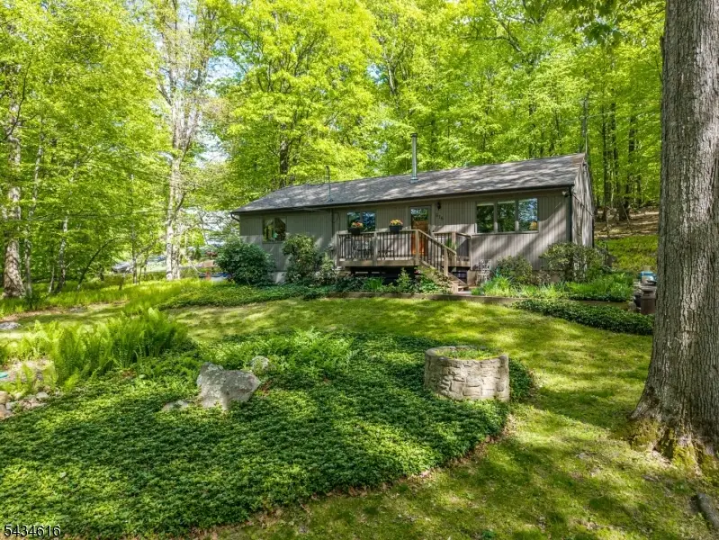 616 Woodglen Rd, Lebanon, NJ 08826 - #2