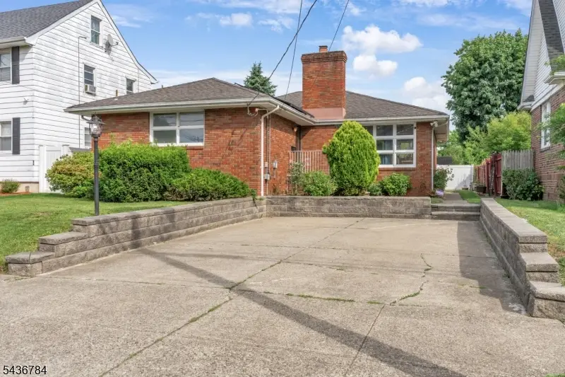 150 Crosby Ave, Paterson, NJ 07502 - #2