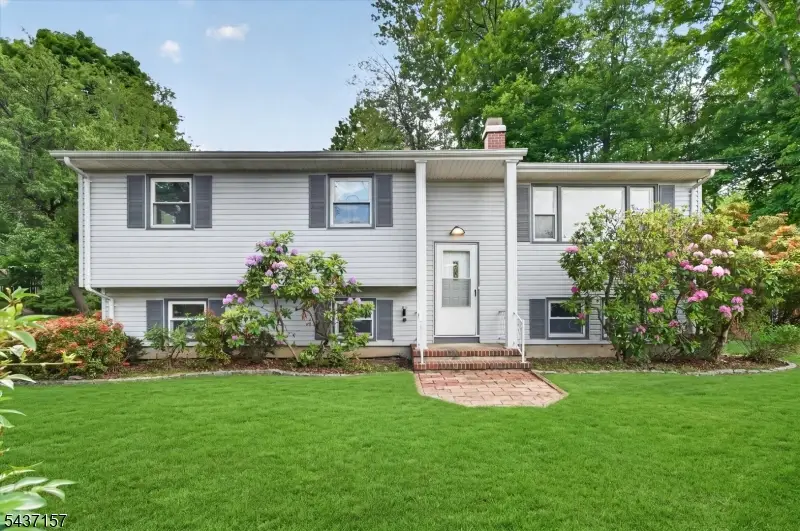 401 Canistear Rd, Stockholm, NJ 07462 - #1