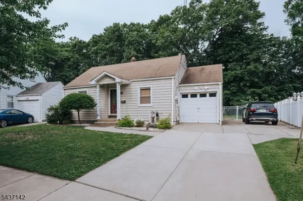 64 Orchard Dr, Clifton City, NJ 07012