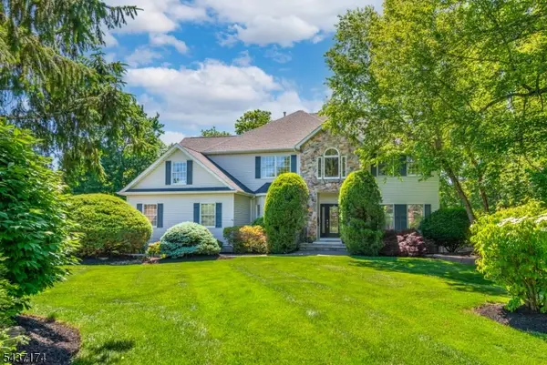 18 Tamari Ct, Randolph Twp., NJ 07869