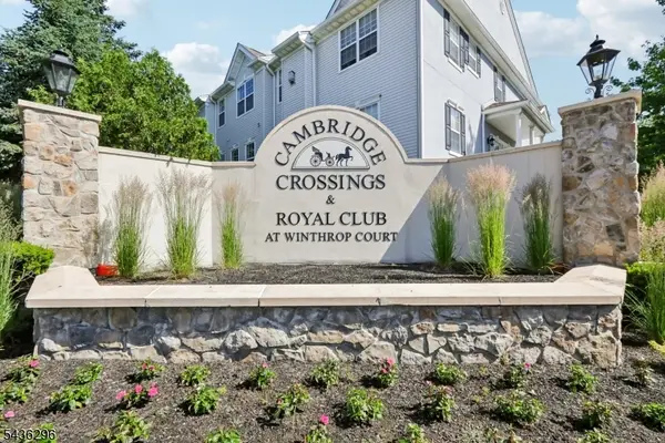 9104 Ravenscroft Rd, Clifton City, NJ 07013