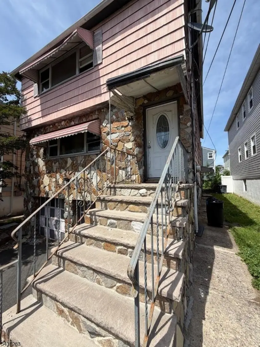 30 Argyle Ter, Irvington, NJ 07111 - #1