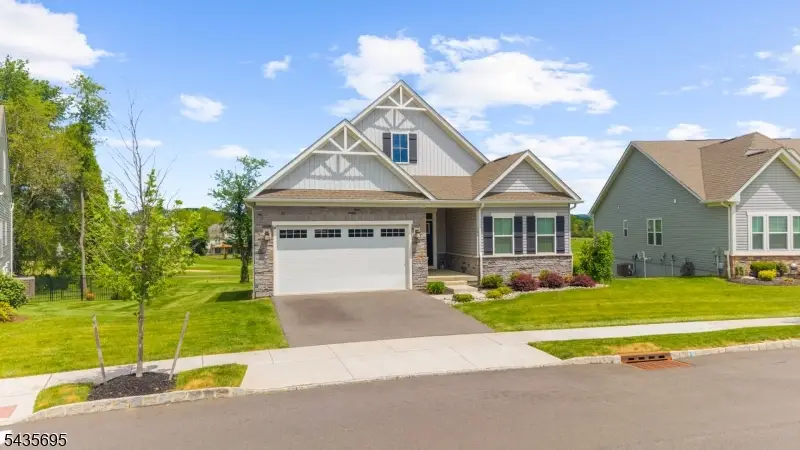 124 Club House Dr, Washington, NJ 07882 - #3
