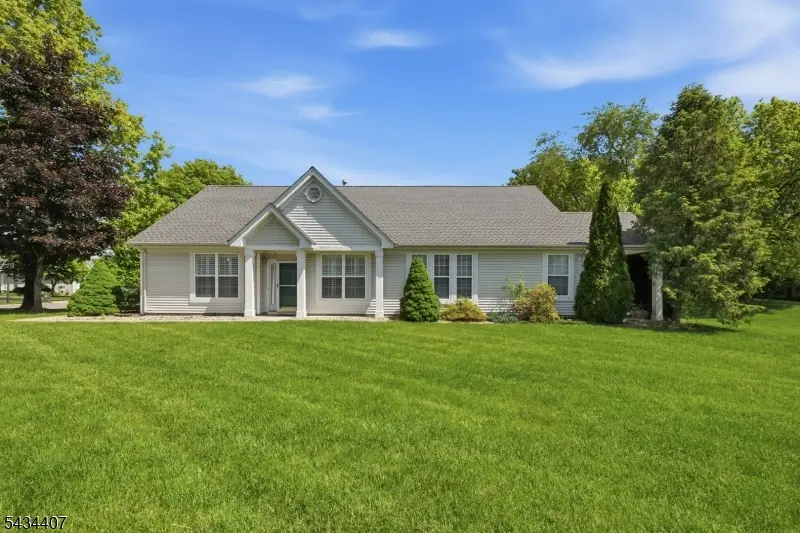 30 Victoria Dr, Brookfield, NJ 07823 - #3