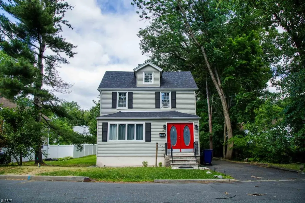 518 W Anderson St, Hackensack, NJ 07601 - #1