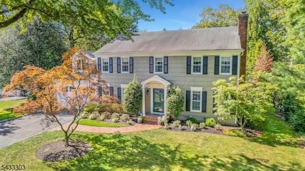 10 Fairview Ave, Summit City, NJ 07901