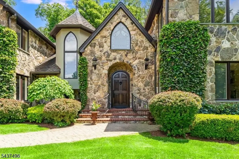 14 Bliss Rd, Mendham, NJ 07945 - #2