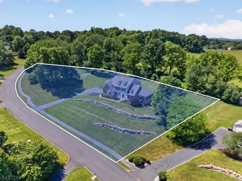27 Kalan Farm Rd, Bethlehem, NJ 08827 - #2