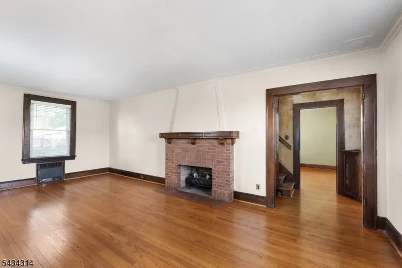 357 Greylock Pkwy, Belleville, NJ 07109 - #3