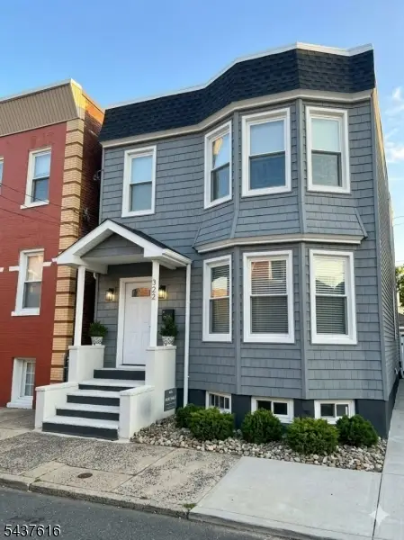 322 N 10th St, Newark City, NJ 07107