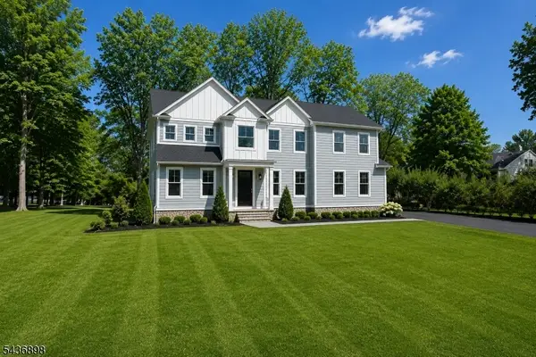 2 Detoro Ct, Mount Olive Twp., NJ 07836