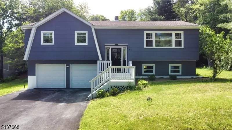 43 Courtland Dr, Wantage, NJ 07461 - #2