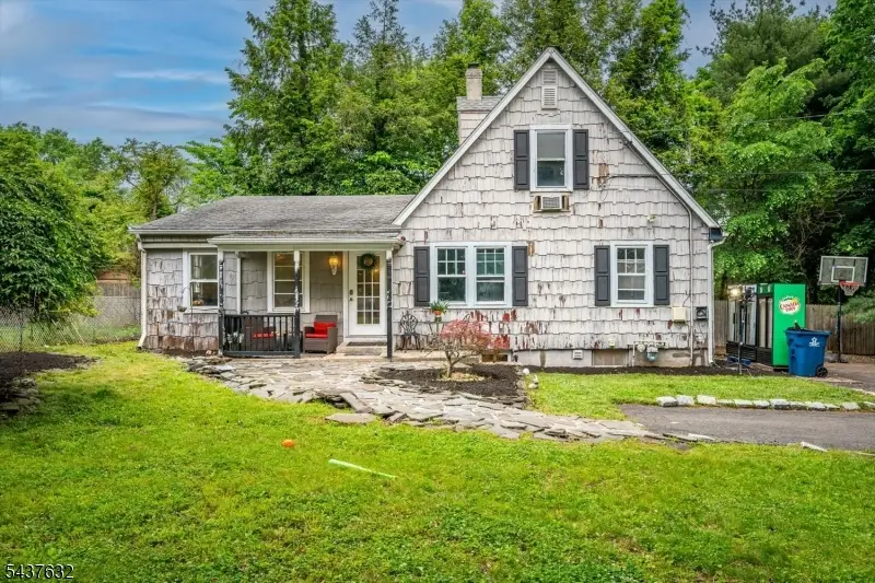 44 Lynwood Ave, Franklin Park, NJ 08823 - #1