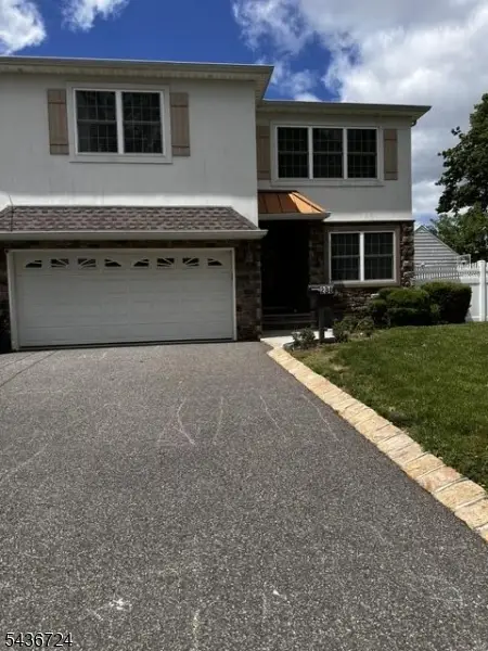 230 Birchwood Rd, Linden City, NJ 07036
