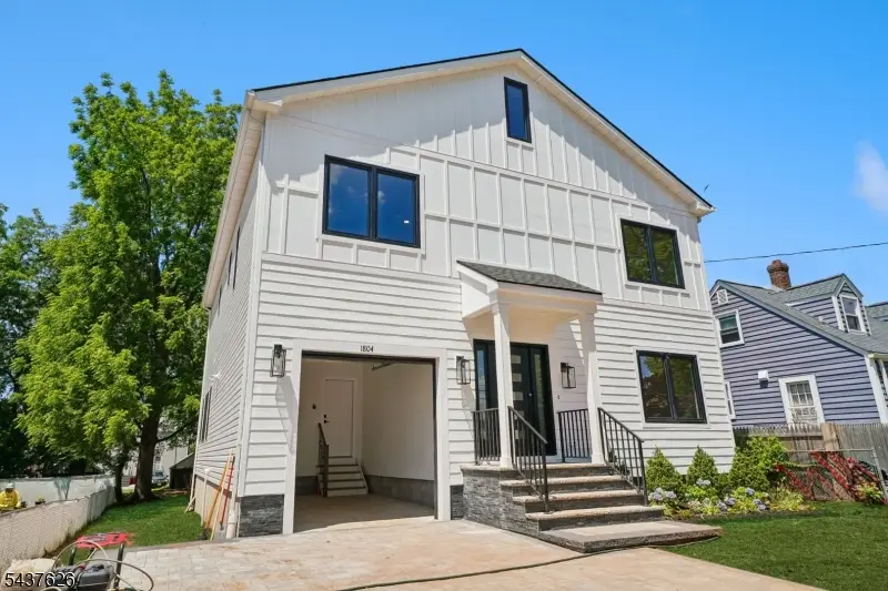 1804 Rutherford St, Rahway, NJ 07065 - #2