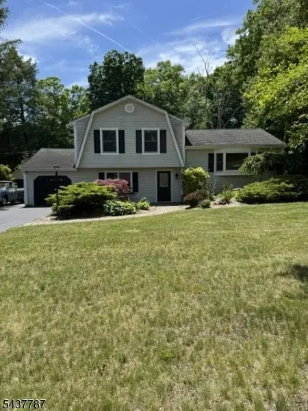 46 Sussex Dr, West Milford Twp., NJ 07480