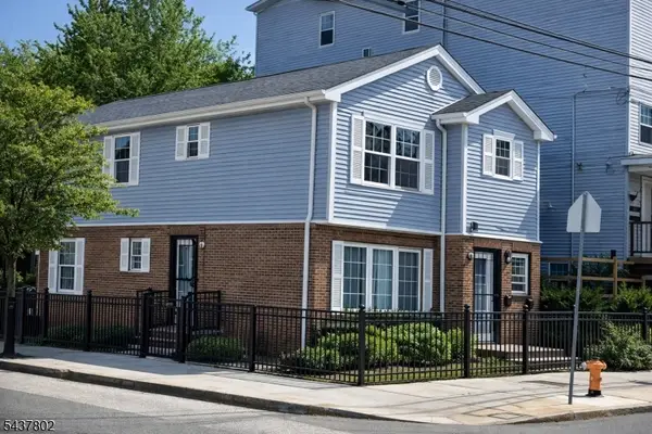 586 15th Ave, Newark City, NJ 07103