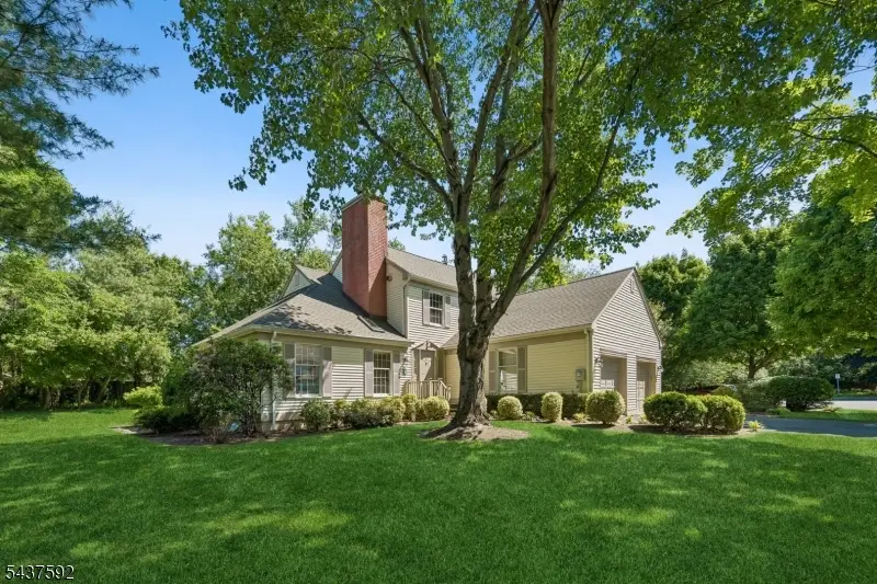 8 Gelsey Ln, Bernards, NJ 07920 - #2