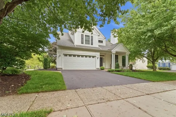 25 Village Square Dr, Union Twp., NJ 08802