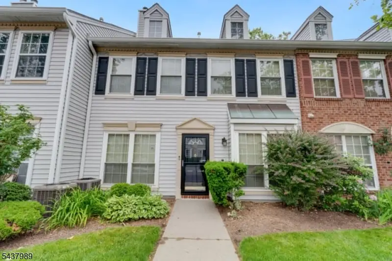 23 Boston Ct, Newark, NJ 07103 - #1