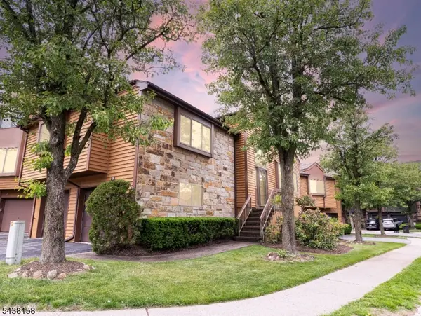 36 Hickory Hill Ct, Rockaway Twp., NJ 07866