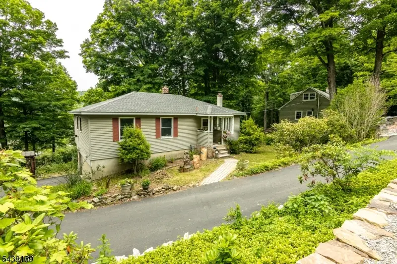 127 Cedar Dr, Andover, NJ 07860 - #1