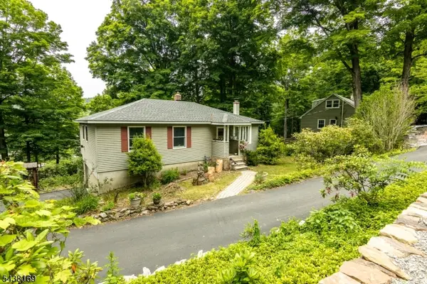 127 Cedar Dr, Andover Twp., NJ 07860