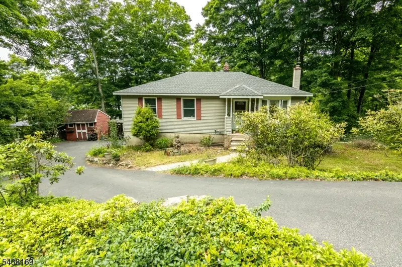 127 Cedar Dr, Andover, NJ 07860 - #2