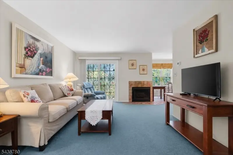 22 Willow Ci #702, Hamburg, NJ 07419 - #3