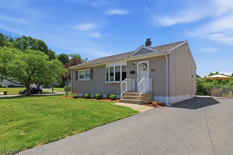 29 Corsi Rd, Bloomfield, NJ 07003 - #2