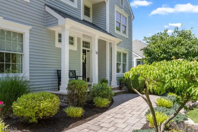 10 Barnstable Rd, Berkeley Heights, NJ 07922 - #3