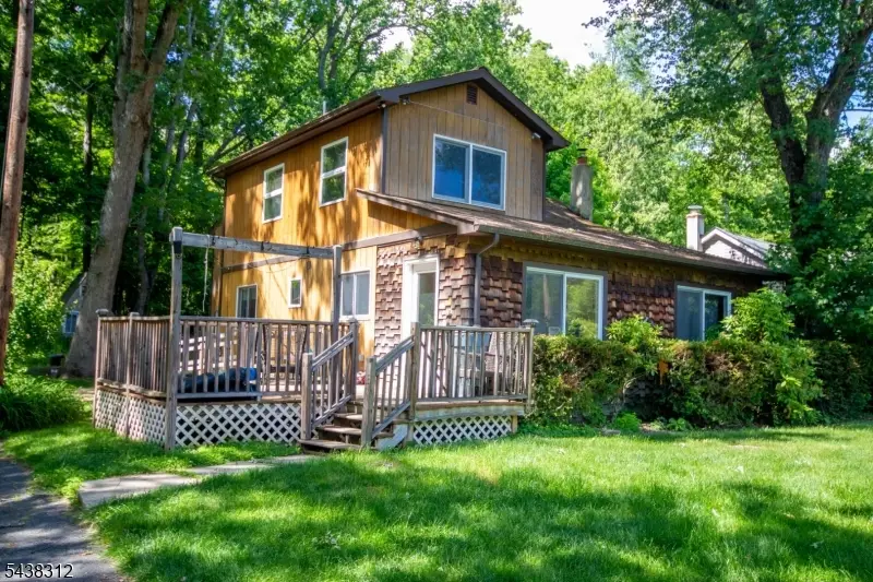 209 Fairview Ave, Hampton, NJ 07860 - #1