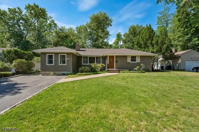 10 Overhill Dr, Madison, NJ 07940 - #1