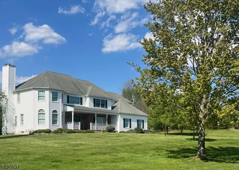 22 Red School House Rd, Clinton, NJ 08833 - #1