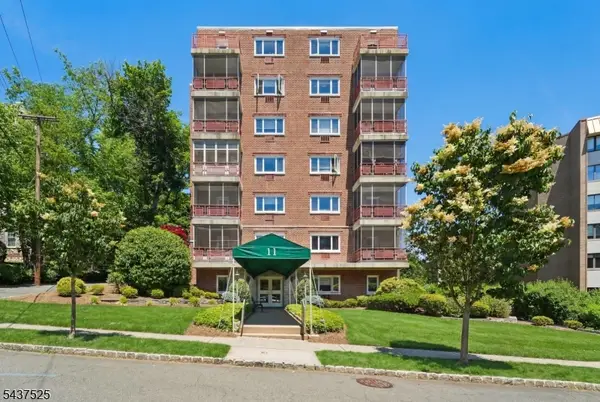 11 Euclid Ave #6C, Summit City, NJ 07901