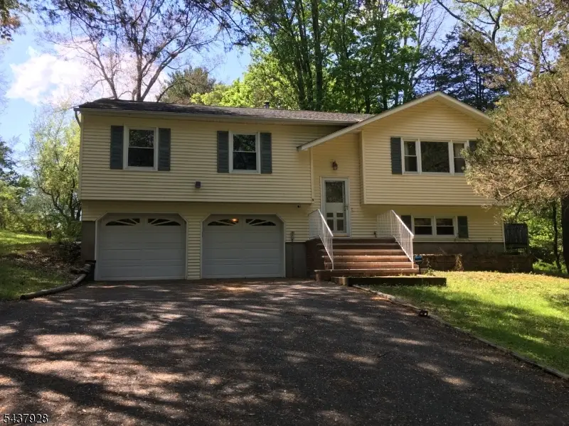 5 Hibbler Rd, Clinton, NJ 08833 - #1