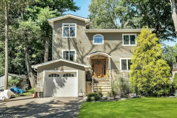 237 Cedar Ln, River Vale Twp., NJ 07675