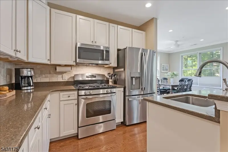 17 Lara Pl, Warren, NJ 07059 - #3
