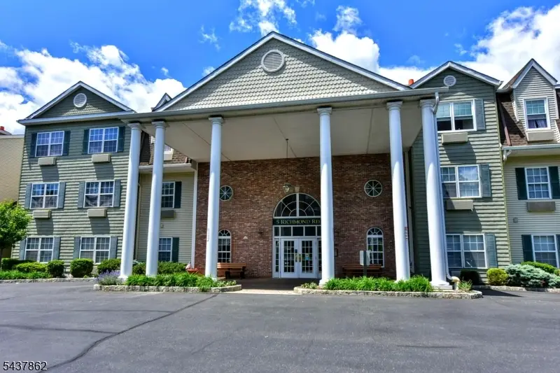 5420 Richmond Rd #420, West Milford, NJ 07480 - #2