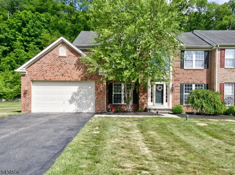 28 Primrose Ln, Sparta, NJ 07871 - #1