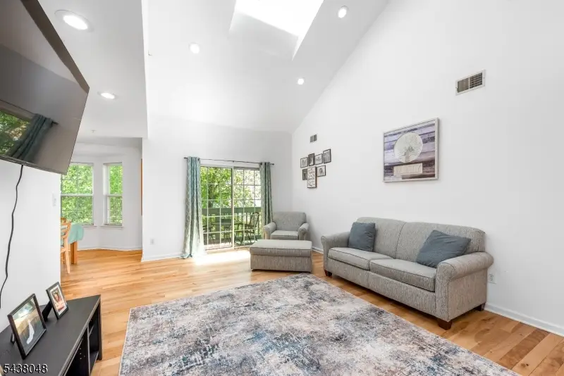129 Autumn Ct, Ledgewood, NJ 07852 - #3