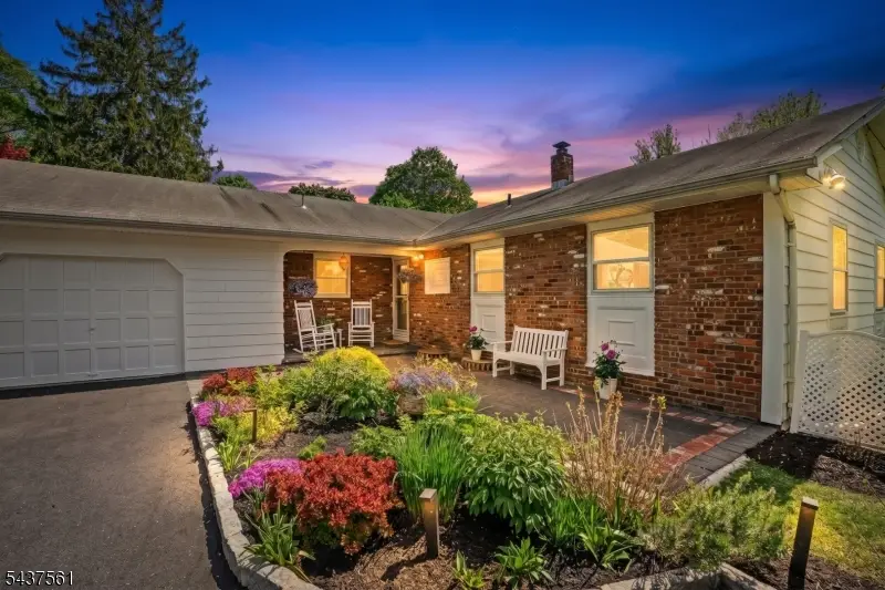 4 Hillcrest Ave, Mendham, NJ 07945 - #2