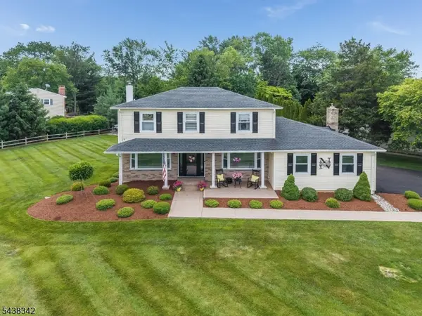 17 Partridge Run, Washington Twp., NJ 07882