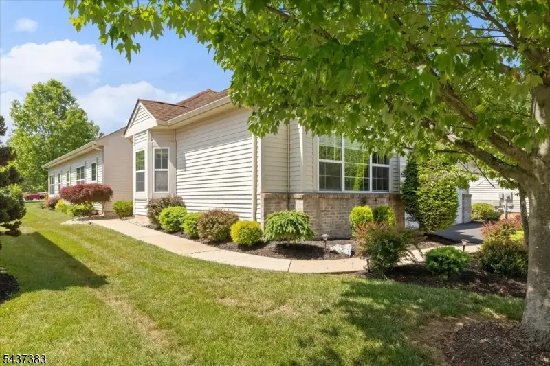 3 Daulton Dr, Franklin, NJ 08873 - #3