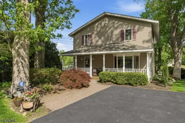 32 W Lakeview Trl, Jefferson Twp., NJ 07849
