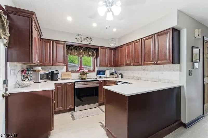 32 W Lakeview Trl, Jefferson, NJ 07849 - #3